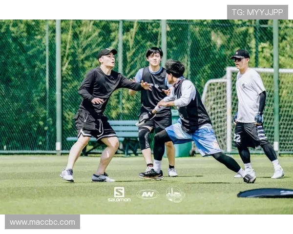 南京飞盘队与上海飞盘队赛后复盘分析个人能力的较量与启示